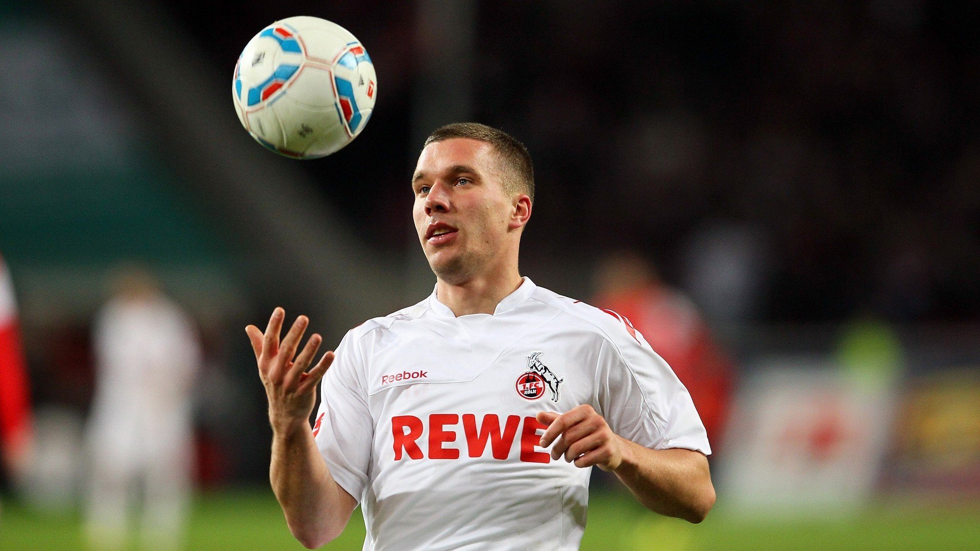 小贾伦轰破尘封纪录之夜，活塞与深圳的跨时空对话