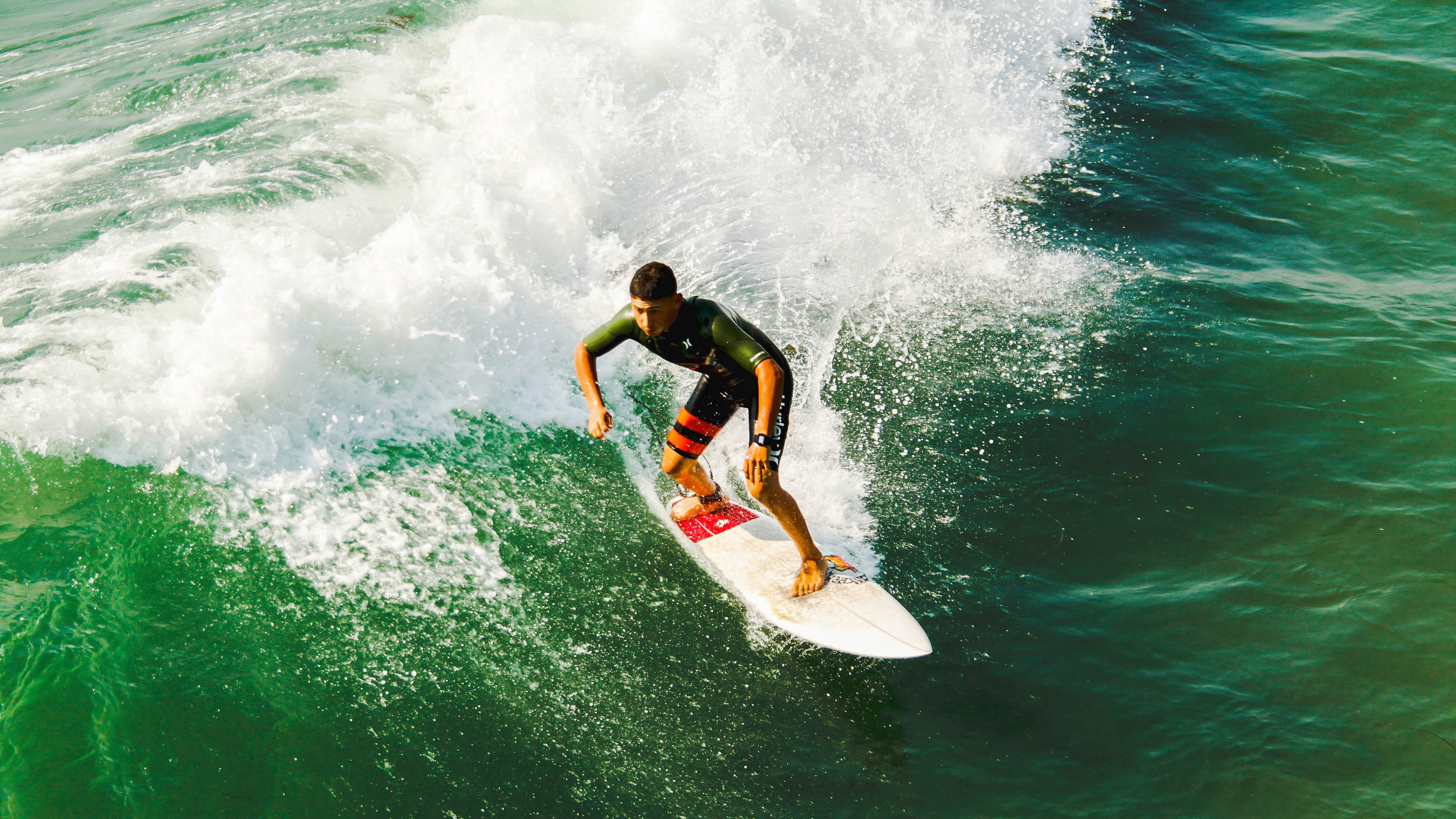 欧冠半决赛焦点战，日本争冠战，那不勒斯能否阻挡东瀛风暴？