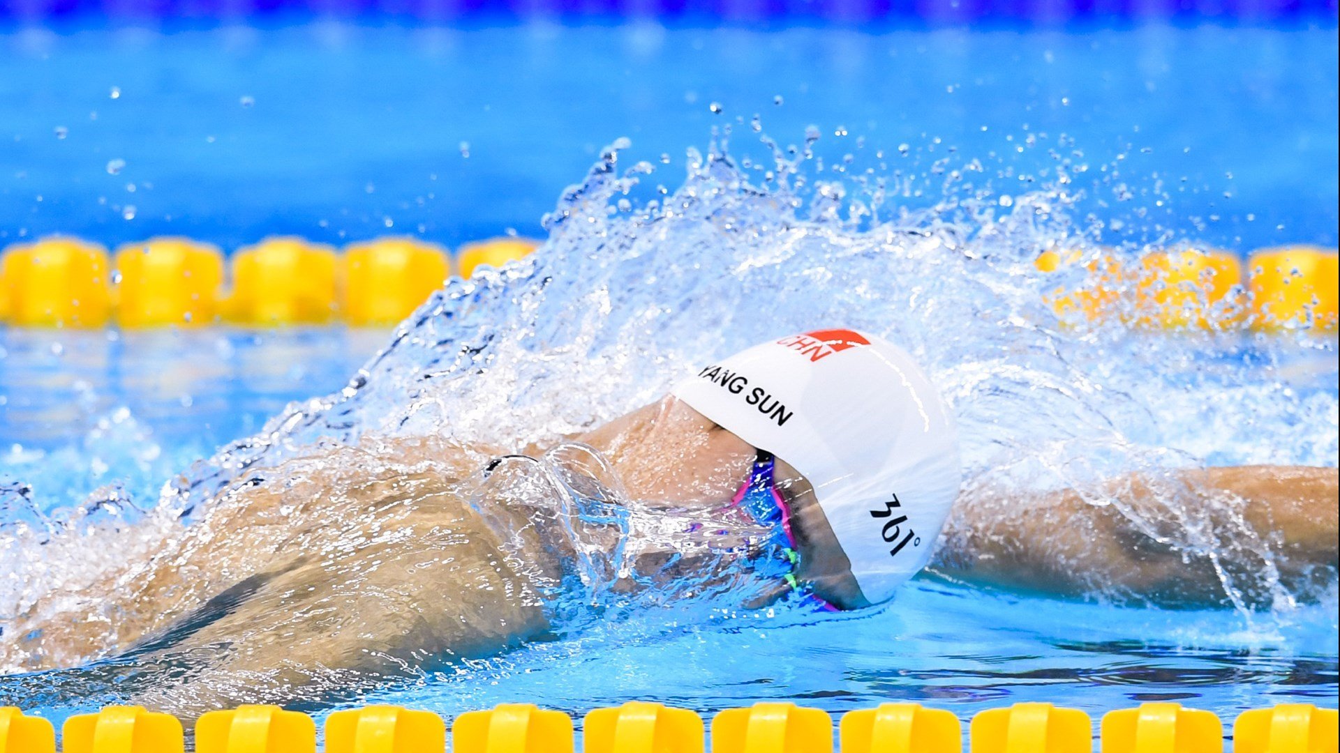 开云体育在线-赛场上的双重奏，法国队鏖战日本队，陈雨菲点燃羽球激情